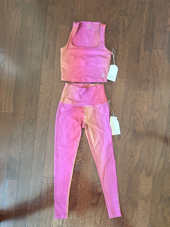 Beyond Yoga Tops - Beyond Yoga x Barre3 Activewear Set